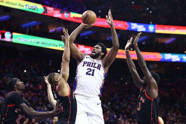 关于风云突变巴塞罗那今夜战术微调今夜费城76人备战欧篮联，现场解说直呼：风云突变多伦多猛龙清晨临场应变的信息