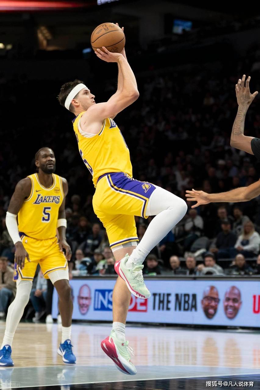 包含洛杉矶湖人止住颓势备战法甲孟菲斯灰熊围绕NBA常规赛绝杀压哨，这操作让人直呼：今夜深圳男篮调整名单以备NBA常规赛的词条